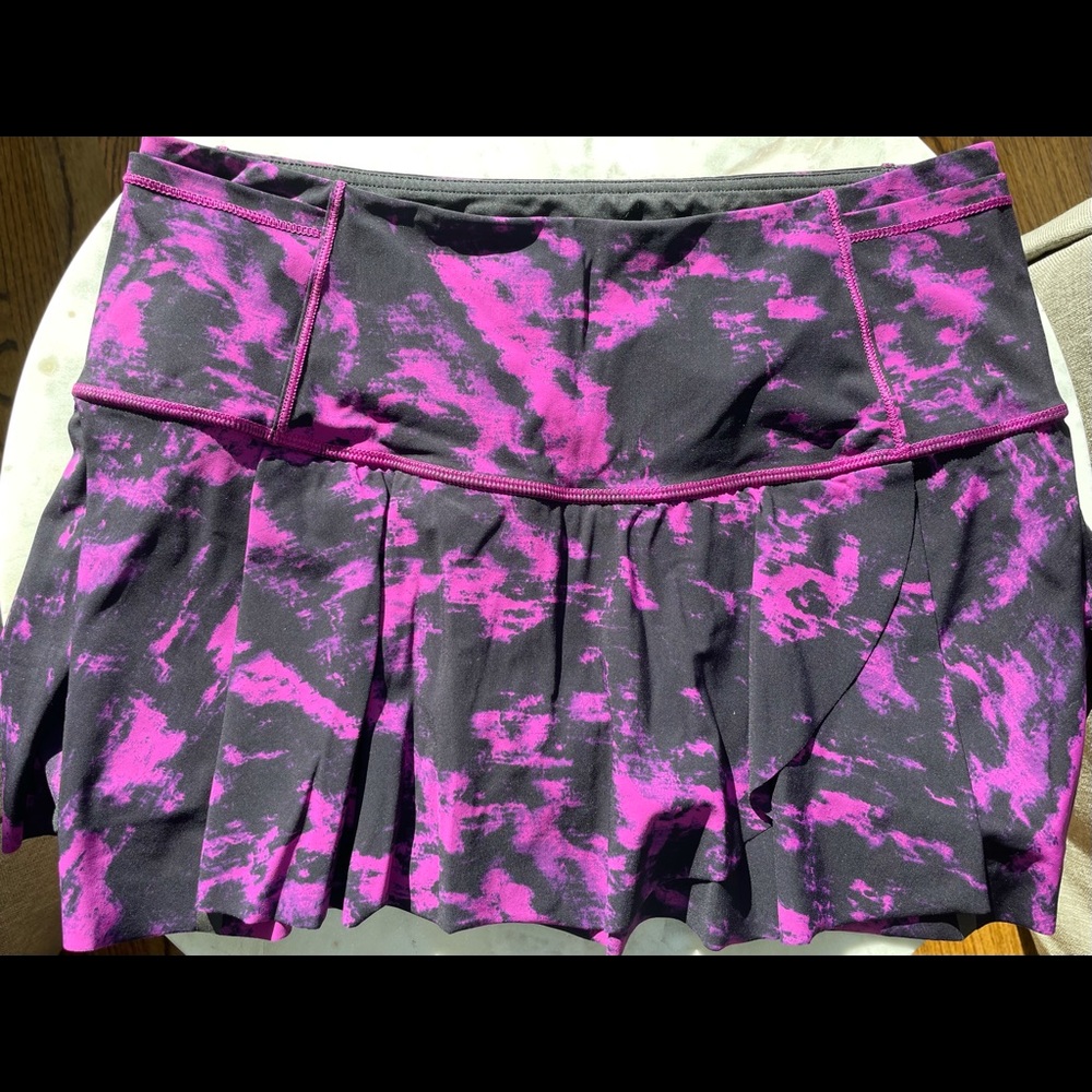 Lululemon Skirt size 6